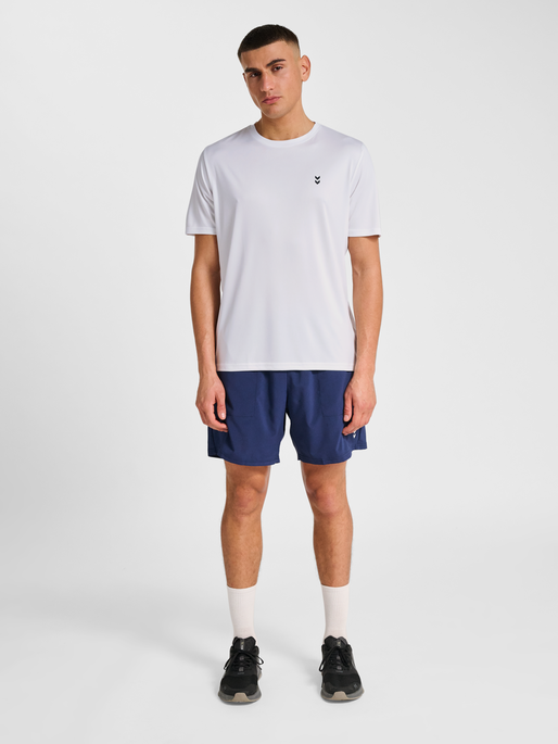 hmlPULSE TRAINING  T-SHIRT S/S, WHITE, model