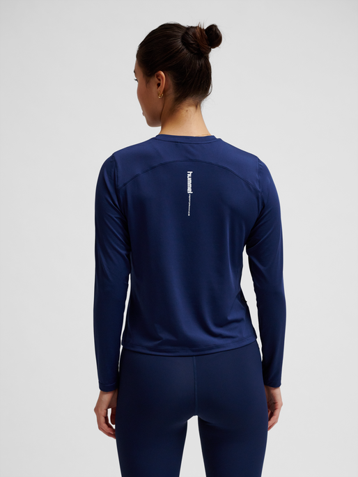 hmlFAST W T-SHIRT L/S, DRESS BLUES, model