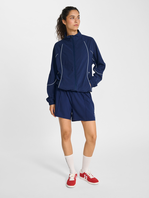 hmlPULSE WOVEN W ZIP THROUGH, DRESS BLUES, model