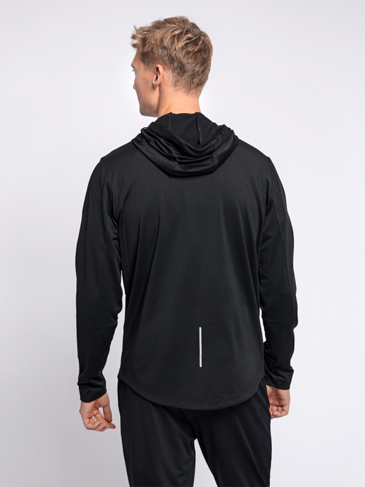 hmlASTON ZIP HOODIE, BLACK, model