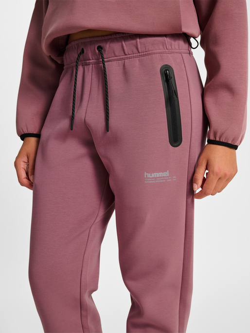 hmlTECH FLEECE W PANTS, WISTFUL MAUVE, model