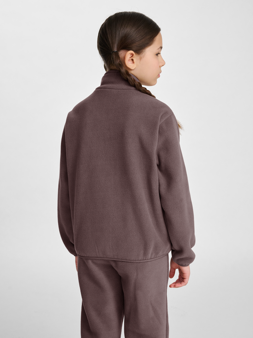 hmlJR FLEECE ZIP JACKET BEE, PEPPERCORN, model