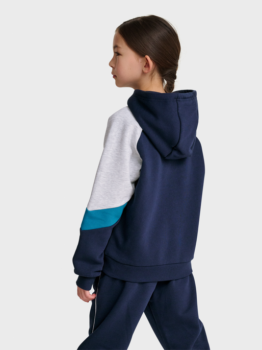 hmlJR LOOSE BLOCKED ZIP HOODIE, DRESS BLUES, model