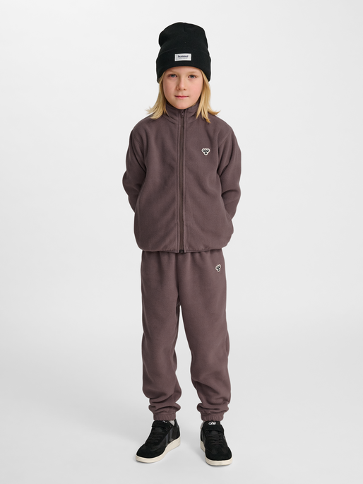 hmlJR FLEECE PANTS BEE, PEPPERCORN, model