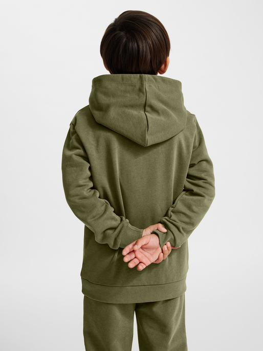 hmlJR BASE HOODIE, WINTER MOSS, model