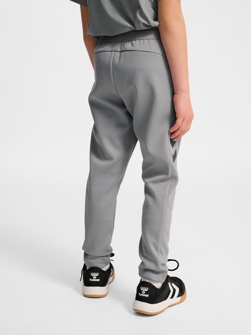 hmlCIMA 2.0 PANTS KIDS, ALLOY, model