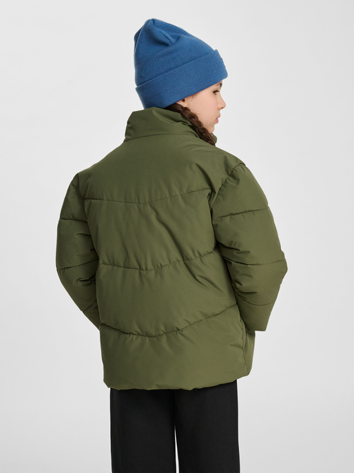 hmlJR PUFFER JACKET, WINTER MOSS, model