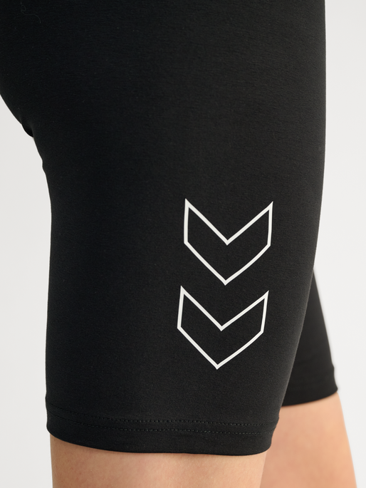 hmlELEMENTAL CO SHORT TIGHTS, BLACK, model