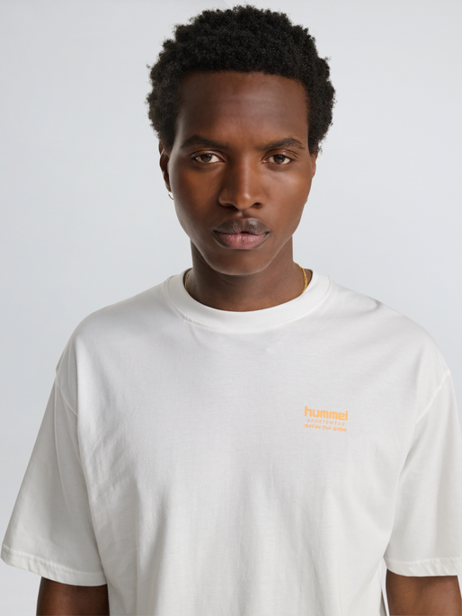 hmlLOOSE T-SHIRT S/S HSW FOOTBALL, BLANC DE BLANC, model
