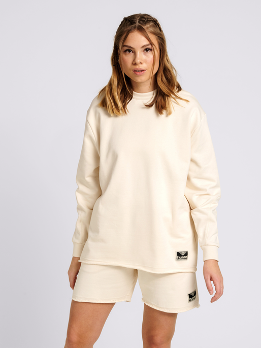 hmlYOUR LOOSE SWEATSHIRT, 9999, model