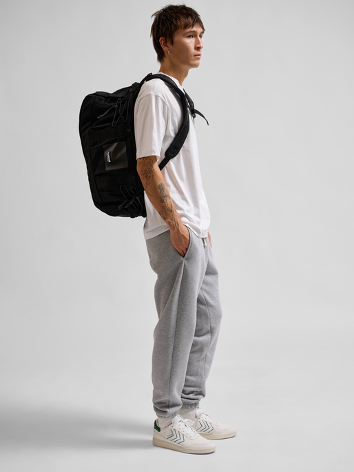 hmlDUFFLE MULTI BAG SPORTSWEAR, BLACK, model