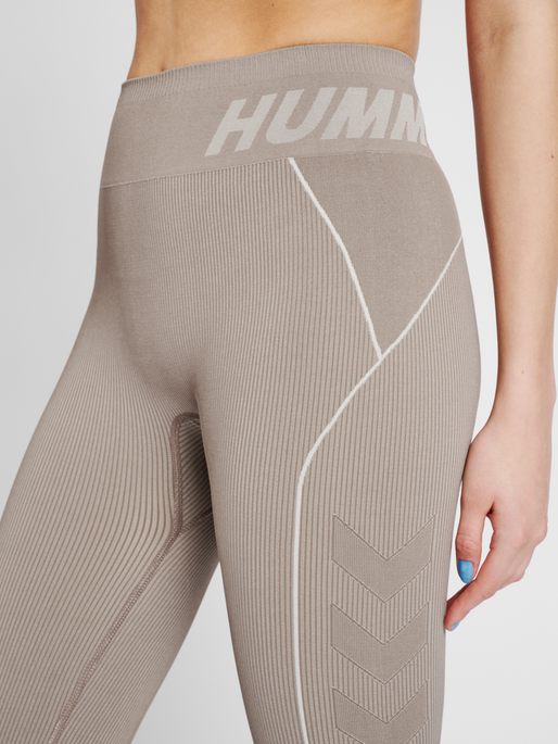 hmlTE CHRISTEL SEAMLESS MW TIGHTS, CHATEAU GRAY/DRIFTWOOD MELANGE, model