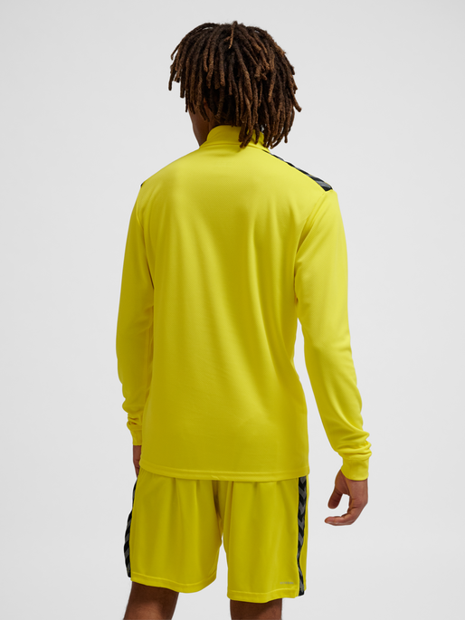 hmlAUTHENTIC HALF ZIP SWEAT, BLAZING YELLOW, model