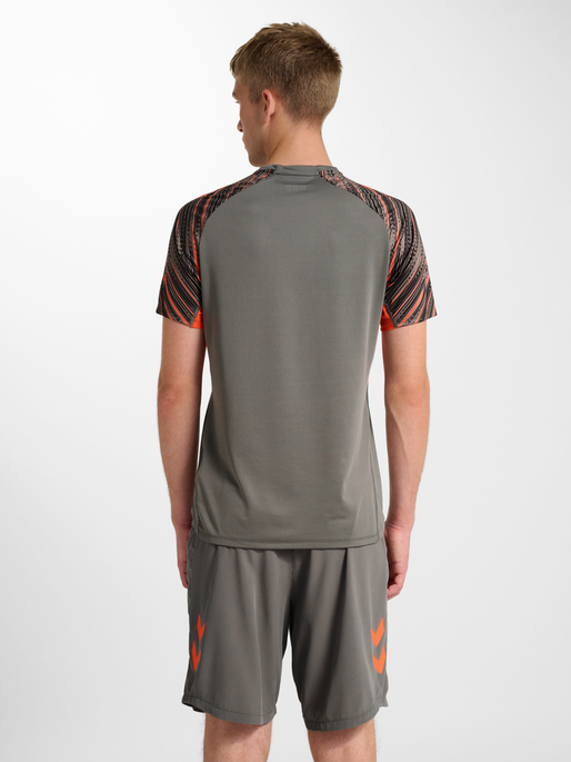 hmlBLAZE PRO TRAINING JERSEY S/S, STEEL GRAY, model