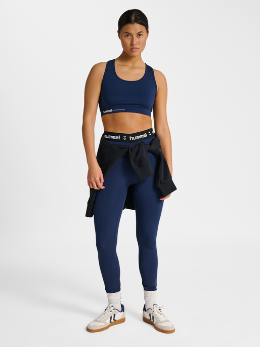 hmlPULSE LIGHT SUPPORT BRA, DRESS BLUES, model