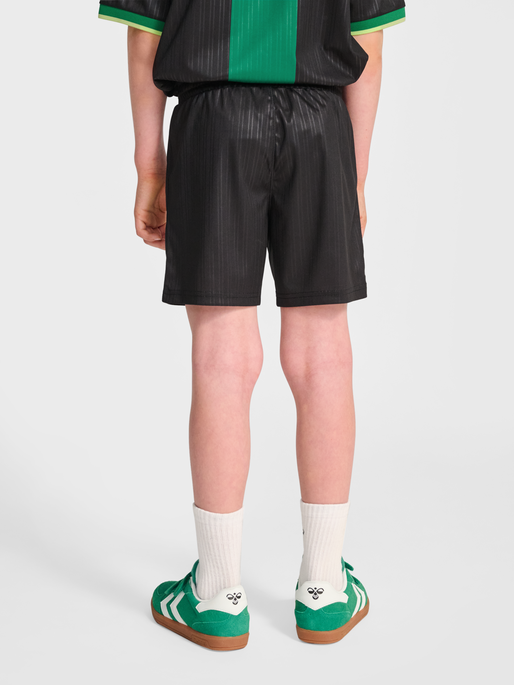 hmlJR BALL SHORTS, BLACK, model