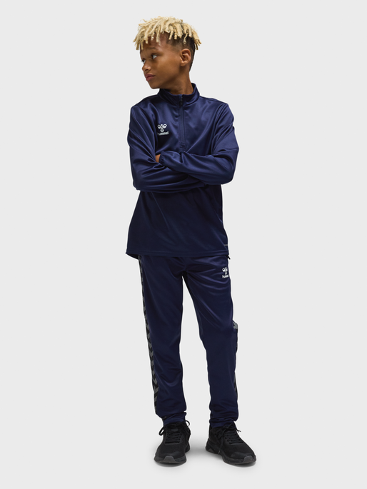 hmlESSENTIAL HALF-ZIP KIDS, MARINE, model