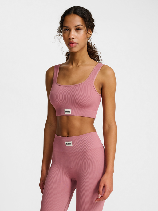 hmlPULSE SEAMLESS RIB BRA, WISTFUL MAUVE, model
