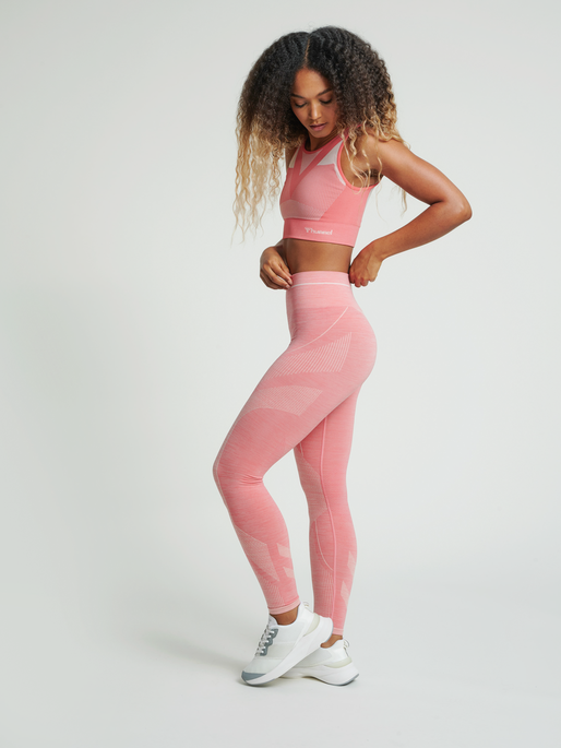 hmlJOY SEAMLESS HIGH WAIST TIGHTS, SUGAR CORAL MELANGE, model