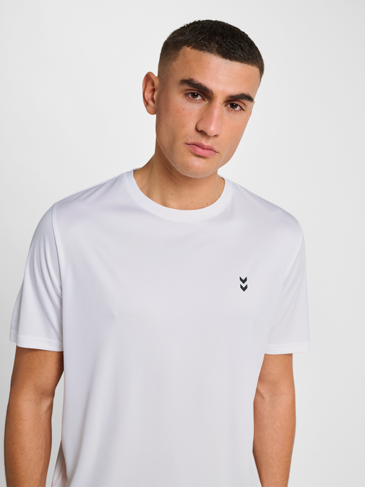 hmlPULSE TRAINING  T-SHIRT S/S, WHITE, model