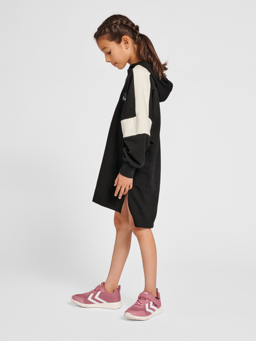 hmlMARLEE HOODIE DRESS, BLACK, model