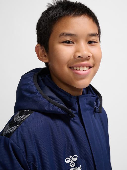 hmlAUTHENTIC BENCH JACKET KIDS, MARINE, model