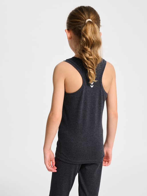 hmlJR TOP, BLACK MELANGE, model