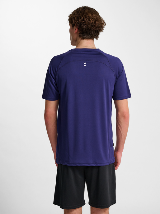 hmlPULSE WORKOUT T-SHIRT S/S, ASTRAL AURA, model