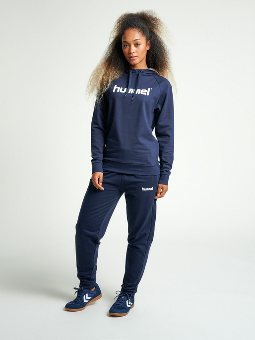 HMLGO COTTON LOGO HOODIE WOMAN, MARINE, model