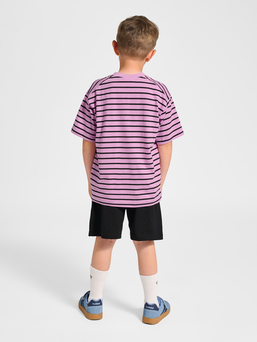 hmlJR LOOSE STRIPED SET BEE, SMOKY GRAPE, model