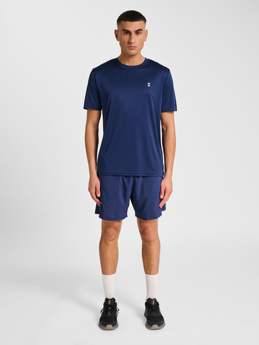 hmlPULSE TRAINING  T-SHIRT S/S, DRESS BLUES, model
