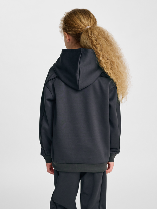 hmlJR INTERLOCK HOODIE, EBONY, model