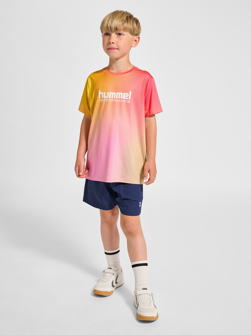 hmlJR GYM T-SHIRT S/S, SOLAR POWER, model