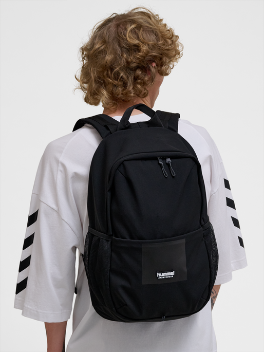 hmlBACKBACK SPORTSWEAR, BLACK, model