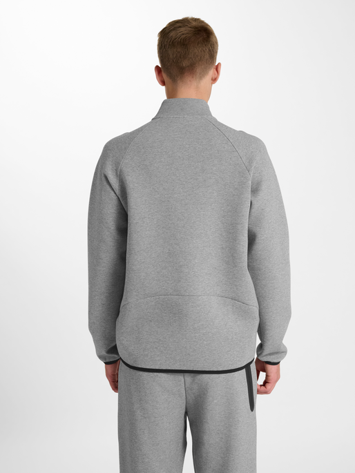 hmlTECH FLEECE HALFZIP, GREY MELANGE, model