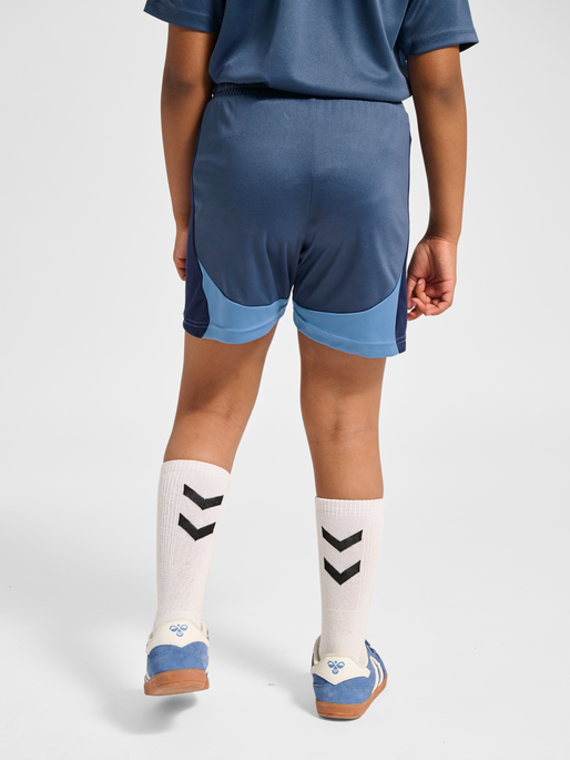 hmlJR GOAL BLOCK SHORTS, BERING SEA, model