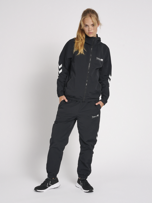hmlLGC MUSA WOV ZIP JACKET, BLACK, model