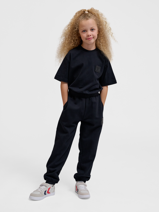 hmlCLEAN ADJUSTABLE PANTS, BLACK, model