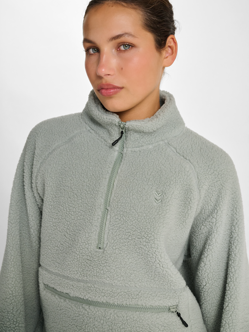 hmlPULSE FLEECE W PULLOVER, BELGIAN BLOCK, model