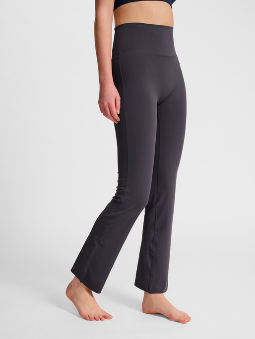 hmlYOGA HIGH WAIST FLARE W TIGHTS, EBONY, model