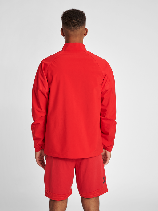 hmlLEAD TRAINING JACKET , TRUE RED, model