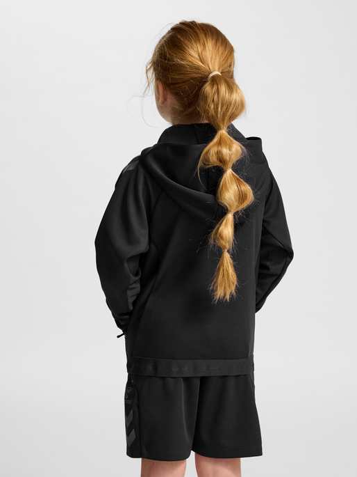 hmlCIMA 2.0 ZIP HOODIE KIDS, BLACK, model