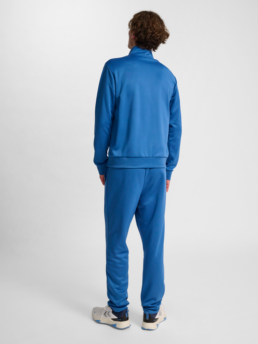 hmlPULSE TRACKSUIT, RIVERSIDE, model