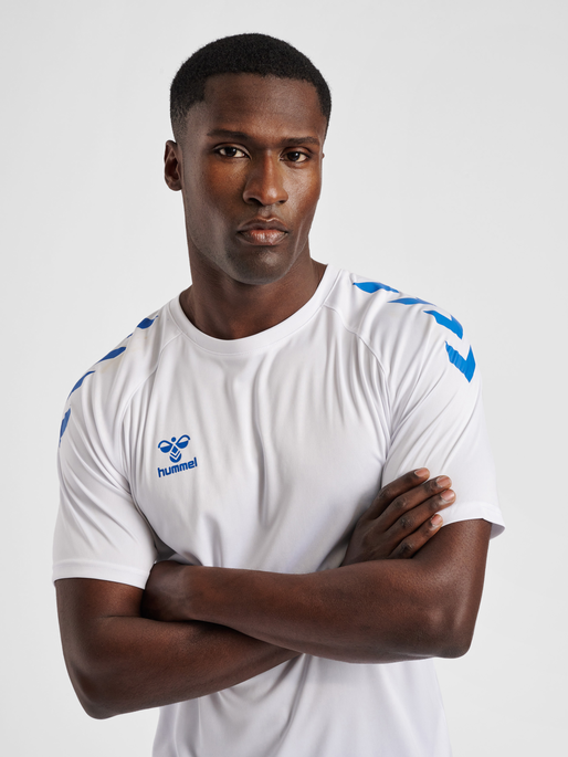 hmlCORE XK CORE POLY T-SHIRT S/S, WHITE/TRUE BLUE, model
