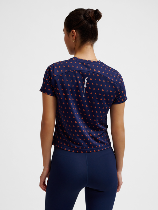 hmlFAST WORKOUT W T-SHIRT S/S, DRESS BLUES, model