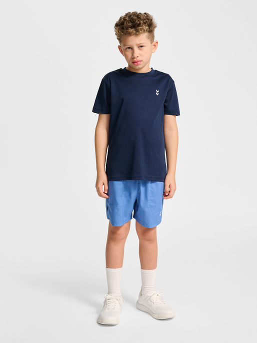 hmlJR PULSE TRAINING T-SHIRT, DRESS BLUES, model