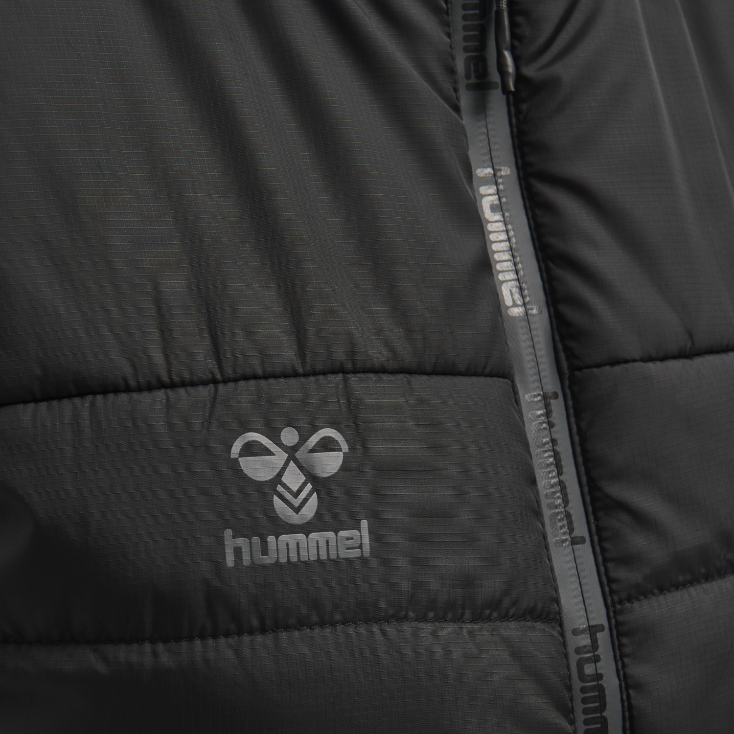 hmlNORTH WAISTCOAT WOMAN, BLACK/ASPHALT, packshot