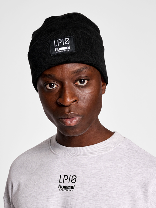 hmlLP10 BEANIE, 2001, model