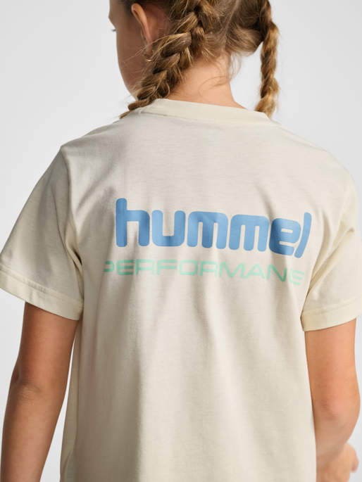 hmlJR PULSE T-SHIRT S/S, TOFU, model