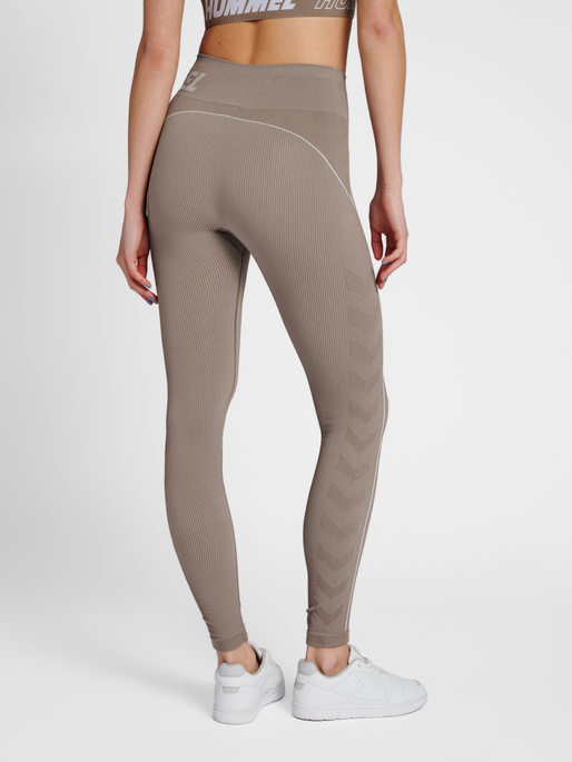 hmlTE CHRISTEL SEAMLESS MW TIGHTS, CHATEAU GRAY/DRIFTWOOD MELANGE, model
